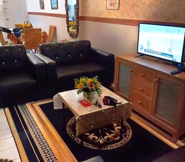Taman Haji Zainal Apartment | Bidadari Lagoon 4 Islamic Homestay