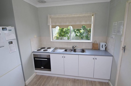 Crescent Head House | Billy s on Main, 44 Main Street