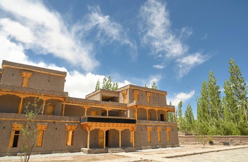 She Hotel | Bilupa Mountain Lodge