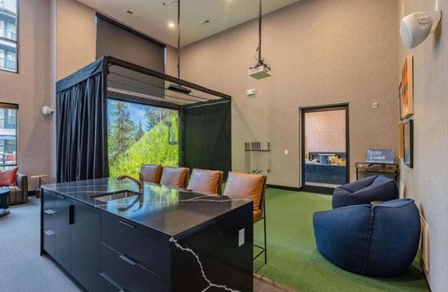 Crestline Heights Apartment | Birmingham Luxury Apt, near everything