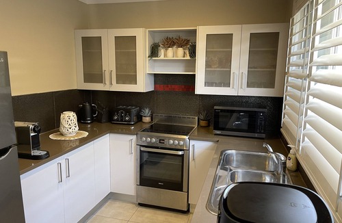 Anna Bay House | Birubi Blue. Walk to Beach. Pet Friendly. BBQ area.