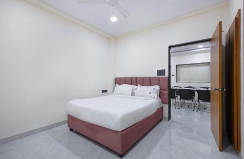 Visakhapatnam Apartment | Blak&Wite VILLA 3BKH RK BEACH