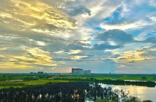 Hyderabad Apartment | Bliss Urban - Gaming Sunset Lake Views Sauna