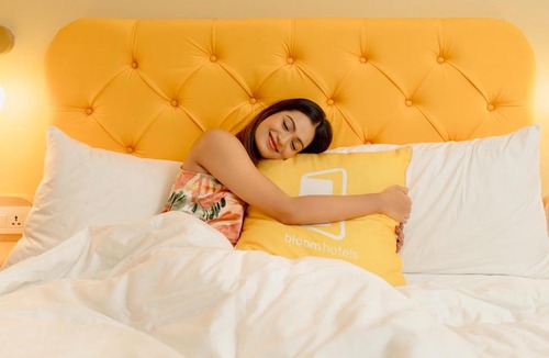 Gachibowli Hotel | Bloom Hotel - DLF Road Gachibowli