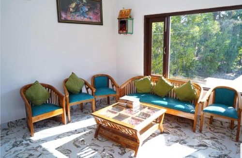 Bail Parao Hotel | Blue River Resort