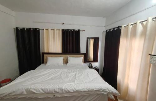 Naukuchiyatal House | Blue sky homestay