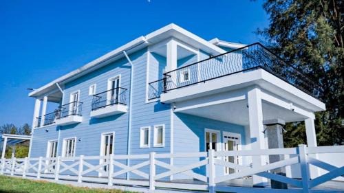 Si Rusa Villa | BLUEHOUSE Port Dickson The Waves Beach Villa