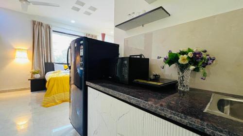 DLF Phase 3 Apartment | BluO Stays - DLF CyberCity Gurgaon