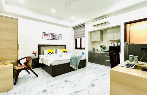Gurugram Apartment | BluO Studio2 Golf Course Road - Gym, Terrace Garden