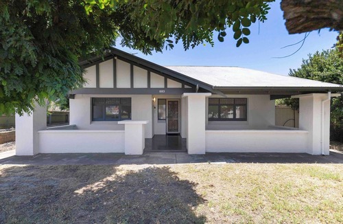 Grange House | Bobby's Beachside Bungalow in Grange