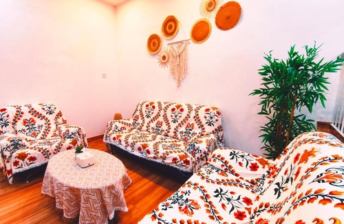 Taman Permai House | Boho Corner Retreat Seremban with Karaoke, BBQ, Games