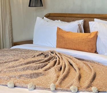 Vagator Villa | Boho Luxury Balinese Villa Cafes & Nightlife