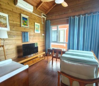 Binsulok Ski Chalet | Borneo Tropical Village Resort with Opt Tour Binsulok River Cruise