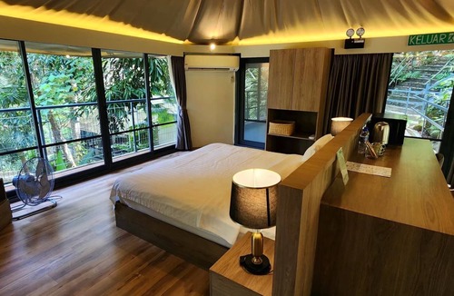 Teluk Bahang Hotel | Boulder Valley