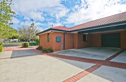 Braddon House | BRADDON CENTRAL CONVENIENCE