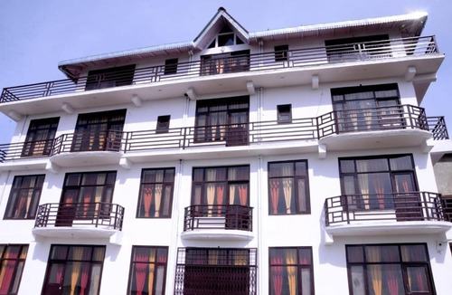 Munsyari Hotel | Brahma Kamal