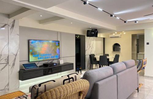 Taman Desa Damai House | Brand New Premium House & Karaoke @BM Near Iconcity