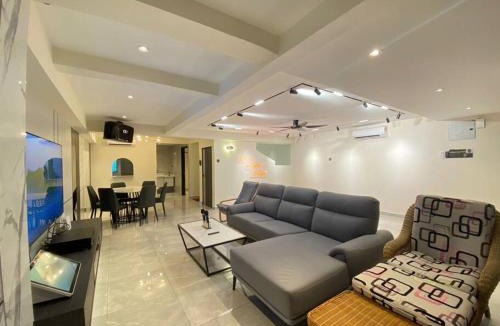 Taman Desa Damai House | Brand New Premium House & Karaoke @BM Near Iconcity