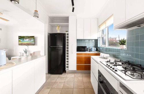 Vaucluse Apartment | Bright 2-Bed Flat with Balcony in Vaucluse