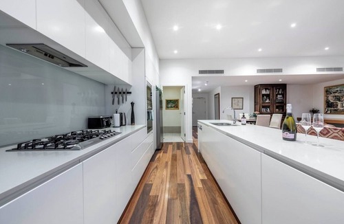 Forrest Apartment | Bright and Spacious Penthouse by Parliament House
