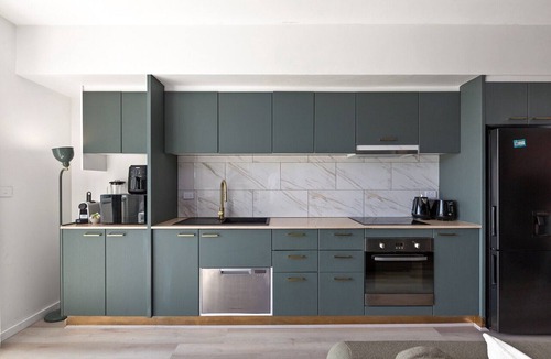 Surry Hills Apartment | Bright Stay in Sydney with Harbour Bridge Views