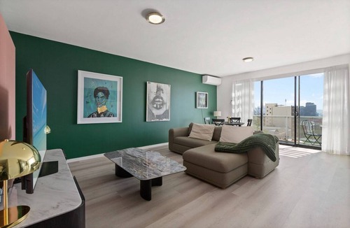 Surry Hills Apartment | Bright Stay in Sydney with Harbour Bridge Views