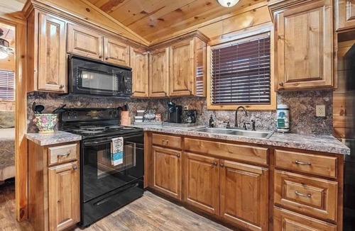 Broken Bow House | Broken Bow Duo Cabins | Private Hot Tub