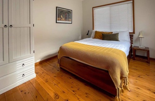 Broulee House | Broulee - Pet Friendly Coastal Delight!