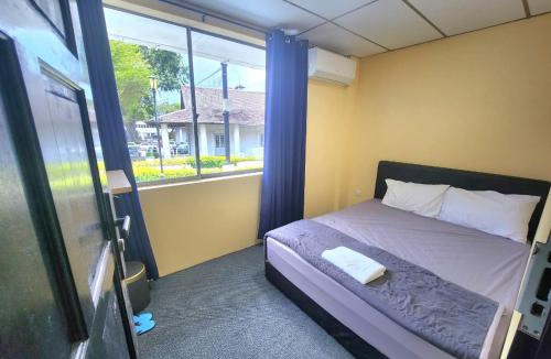 Gua House | BUDGET FRIENDLY ROOM AT Kuching Waterfront Bridge