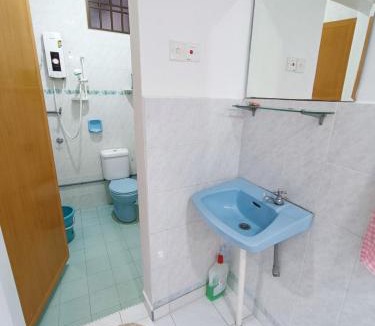 Bukit Beruang House | Bukit Beruang Private Pool Villa by Jeffery Lam Home Management