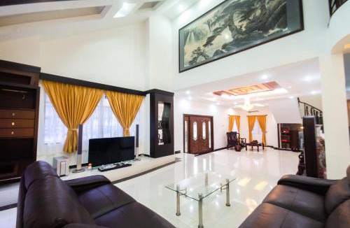 Central Seberang Perai Villa | Bukit Mertajam Double Storey Bungalow 15pax BBQ KTV