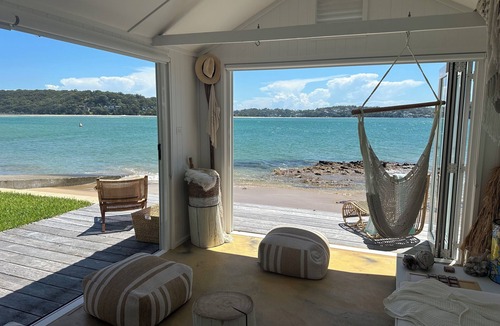 Bundeena House | Bundeena Sands Barefoot Private Beach Oasis