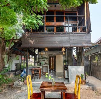 Lubok Buaya Hostel | Bunga Hostel Female Dorm