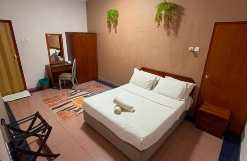 Kampung Permatang Tok Mamat Hotel | Bunga Raya Resort Parit Buntar