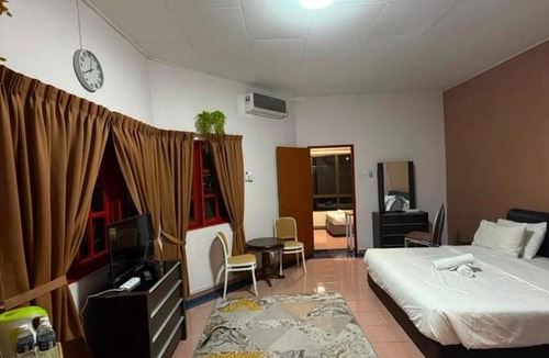 Kampung Permatang Tok Mamat Hotel | Bunga Raya Resort Parit Buntar
