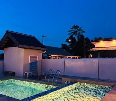 Lubok Buaya Villa | Bungalow D'CENANG II - Private Pool 4 Bedrooms