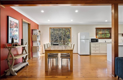 Katoomba House | Bunyip Cottage Escape to Bunyip Cottage - Your Cozy Blue Mountains Getaway