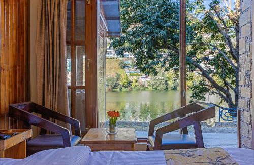 Bhimtal Hotel | By the Lakeside