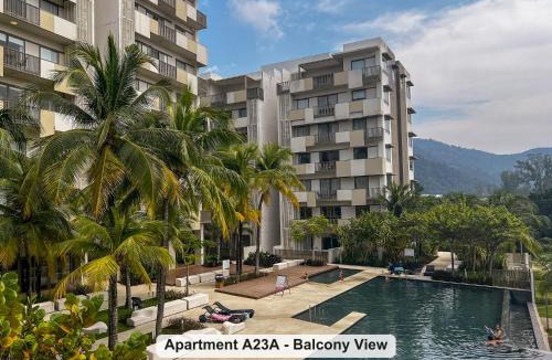 Batu Ferringhi Apartment | By the Sea- Pool and Sea View