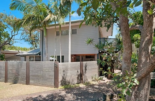 Suffolk Park House | Byron Bay Accom - Alkira - 1/32 Alcorn St - Pet Friendly