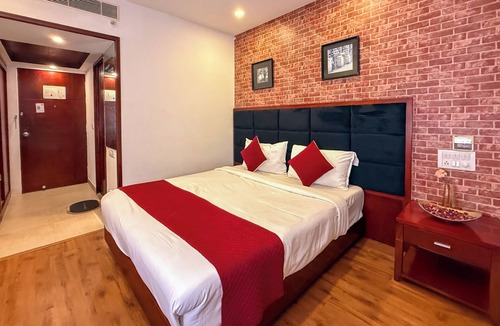 Marathahalli Hotel | C Suite - Lotus park
