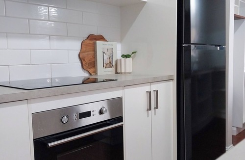 Tocumwal House | Calaway Home - Golf & Bowls Club at your door step.