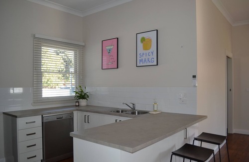 Tocumwal House | Calaway Home - Golf & Bowls Club at your door step.