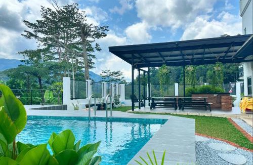 Genting Sempah Villa | Camellia House, Dual-Suite bungalow with Swimming Pool