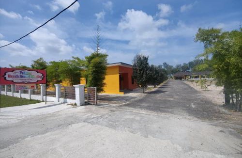 Penyabong Hotel | Capital O 90949 Pelangi Beach Resort Mersing