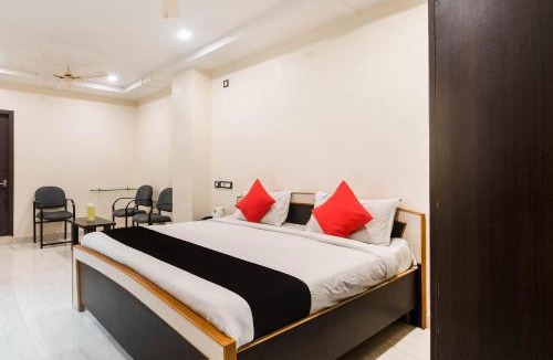 Guntur Hotel | Capital O Aditya Grand