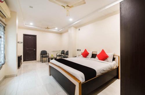 Guntur Hotel | Capital O Aditya Grand
