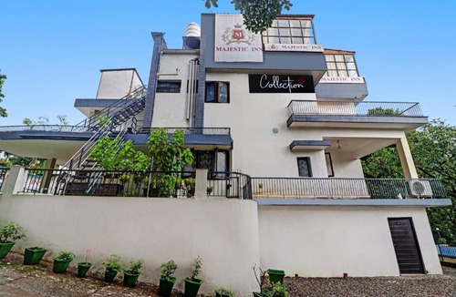 Bullawala Hotel | Capital O Majestic Inn