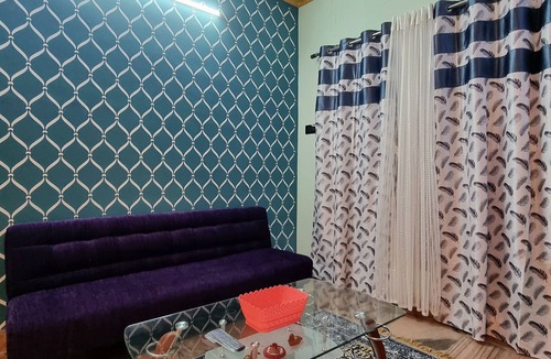 Sualkuchi House | CASA AHORA 2 Bedroom with AC + Kitchen