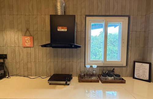 Mussoorie Apartment | Casa Ami Forest Frame 2-bhk apartment in Mussoorie with stunning mountain views